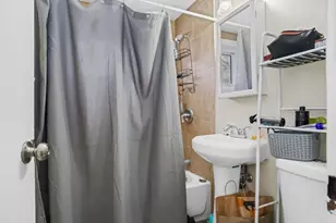 69 Seaver Cir, Bridgeport, CT 06606 - Photo 18