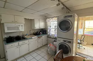 10 Ordnance Ct, Bridgeport, CT 06607 - Photo 2