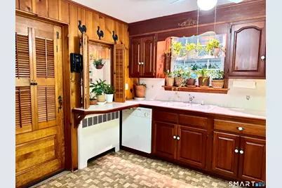 253 Kneeland Road, New Haven, CT 06512 - Photo 10