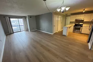 2202 Harbor View Dr, Rocky Hill, CT 06067 - Photo 2