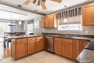 107 Amherst Dr, Manchester, CT 06042 - Photo 8