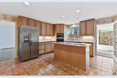 26 Holly Lane, Darien, CT 06820 - Photo 10