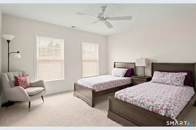 79 Cambridge Court #79, Simsbury, CT 06070 - Photo 22