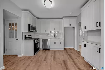 1054 Cooke Street, Waterbury, CT 06704 - Photo 8