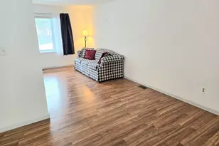 18 McIntosh Cir, Rocky Hill, CT 06067 - Photo 10