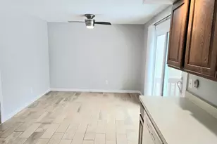 18 McIntosh Cir, Rocky Hill, CT 06067 - Photo 4