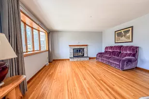 27 Londonderry Dr, Wallingford, CT 06492 - Photo 4