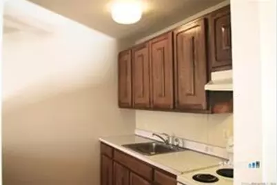 26 Bostwick Arms #26, New Milford, CT 06776 - Photo 6