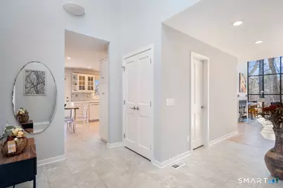 403 Silver Creek Lane #403, Norwalk, CT 06850 - Photo 6