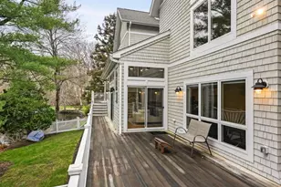 320 Chestnut Hill Rd, Stamford, CT 06903 - Photo 32