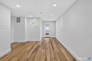 32-1/2 Village Rd, Milford, CT 06460 - Photo 14