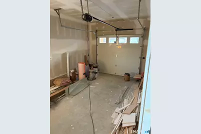 420 Greenwood Street, Bridgeport, CT 06606 - Photo 6