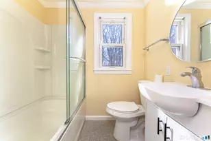 438 Atwood Ave, Waterbury, CT 06705 - Photo 12