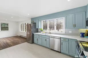 6 Heritage Ln, Simsbury, CT 06070 - Photo 8