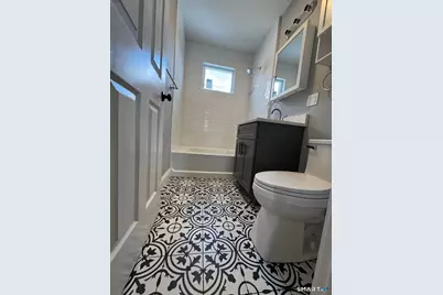 162 Fox Street #2nd, Bridgeport, CT 06605 - Photo 16