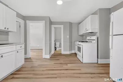 129 Francis Avenue #3rd Floor, Hartford, CT 06106 - Photo 2