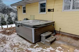 11 Sunrise Dr, Vernon, CT 06066 - Photo 4