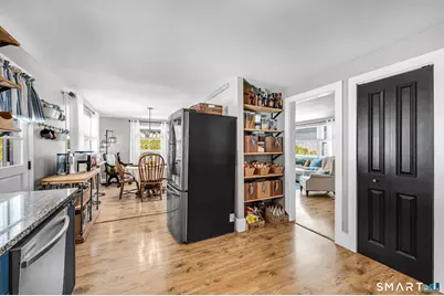 9 Hale Road, Enfield, CT 06082 - Photo 14