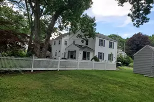 43 Bateswood Rd, Waterbury, CT 06706 - Photo 10