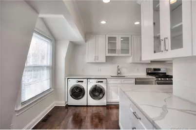 245 Unquowa Road #APT 130, Fairfield, CT 06824 - Photo 4