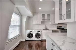 245 Unquowa Rd, Fairfield, CT 06824 - Photo 4