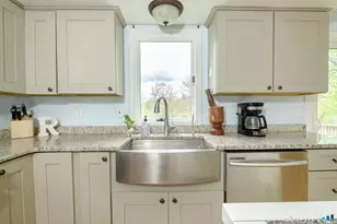 221 Quasset Rd, Pomfret, CT 06259 - Photo 8