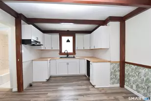 31 Mountain St, Vernon, CT 06066 - Photo 4