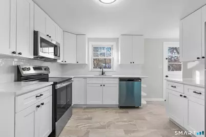 51 Dydo Drive, Montville, CT 06382 - Photo 6