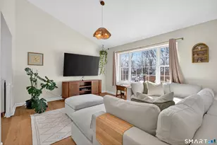 19 Running Brook Dr, Waterbury, CT 06704 - Photo 6