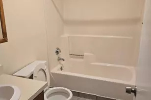 1440 Meriden Rd, Waterbury, CT 06705 - Photo 6