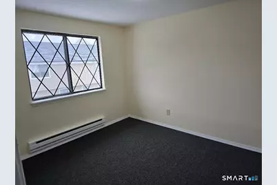 1440 Meriden Road #APT 7, Waterbury, CT 06705 - Photo 4