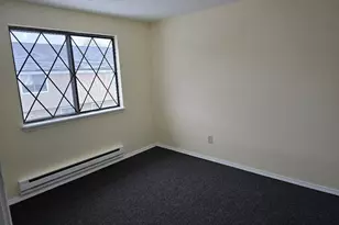 1440 Meriden Rd, Waterbury, CT 06705 - Photo 4