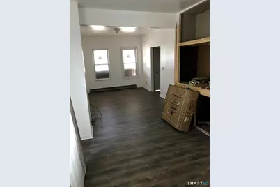 537 Hollister Avenue, Bridgeport, CT 06607 - Photo 2