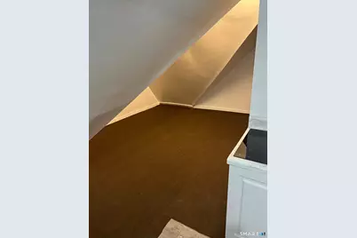 537 Hollister Avenue, Bridgeport, CT 06607 - Photo 12