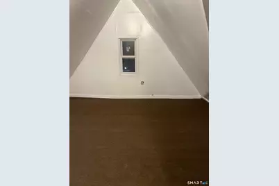 537 Hollister Avenue, Bridgeport, CT 06607 - Photo 14