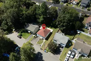 3 Twining Ave, Waterbury, CT 06705 - Photo 10