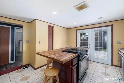 3 Twining Avenue, Waterbury, CT 06705 - Photo 4