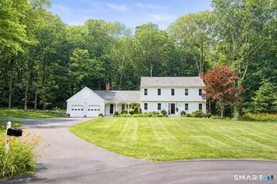 11 Bishop Drive, Woodbridge, CT 06525 - Photo 2