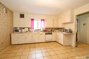 625 Clark St, Bridgeport, CT 06606 - Photo 14