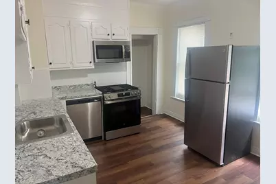 32 Hazelwood Avenue #1st floor, Bridgeport, CT 06605 - Photo 4