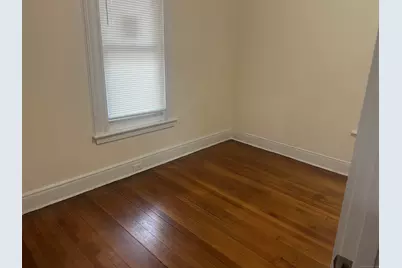 32 Hazelwood Avenue #1st floor, Bridgeport, CT 06605 - Photo 6