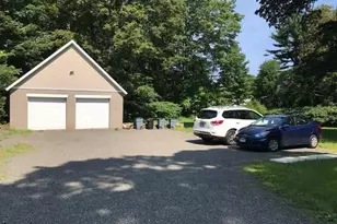 539 Maple Ave, Cheshire, CT 06410 - Photo 2