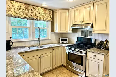 330 Ridge Road, Hamden, CT 06517 - Photo 6