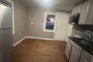 30 Wake St, Bridgeport, CT 06610 - Photo 2