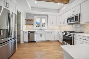 239 Henry St, Stamford, CT 06902 - Photo 6