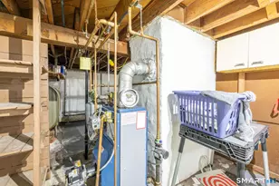 80 West St, Windsor Locks, CT 06096 - Photo 18