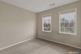 1 King Philip Dr, West Hartford, CT 06117 - Photo 16