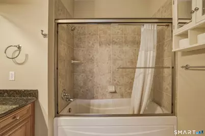 1 King Philip Drive #301, West Hartford, CT 06117 - Photo 14