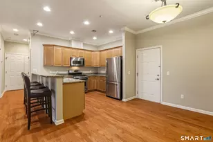 1 King Philip Dr, West Hartford, CT 06117 - Photo 2