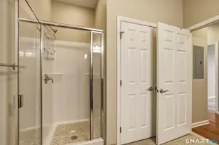 1 King Philip Dr, West Hartford, CT 06117 - Photo 20